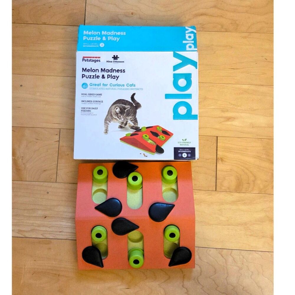 Nina Ottosson Petstages Melon Madness Puzzle & Play Feeder Toy